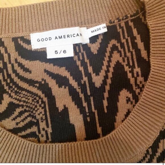 Good American Swirl Intarsia Crop Boxy Sweater NWT
Size 5/6 in Sepia002 - Picture 9 of 15